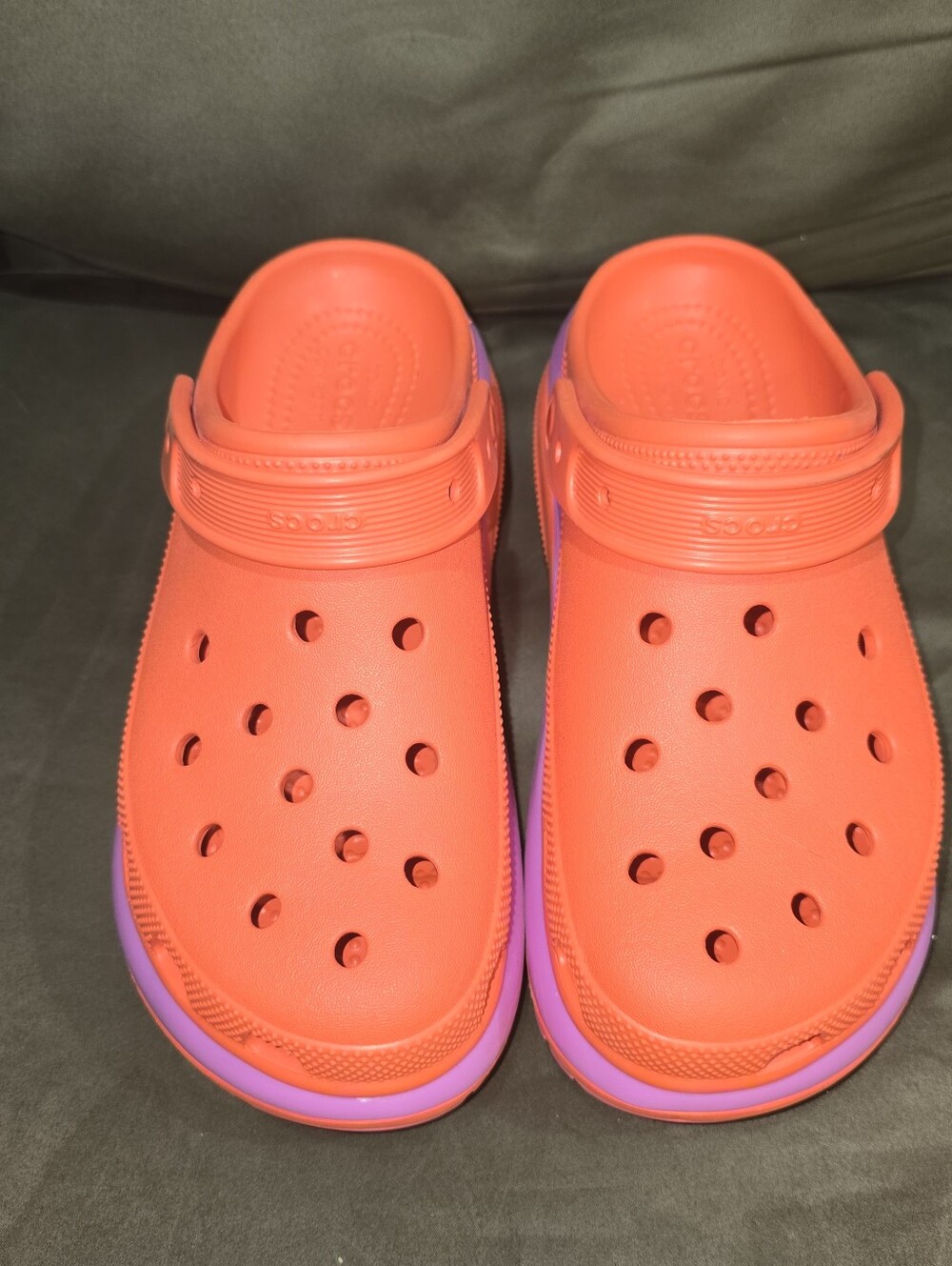 Crocs Mega Crush Clog In Lava Colorway Size M7 W9